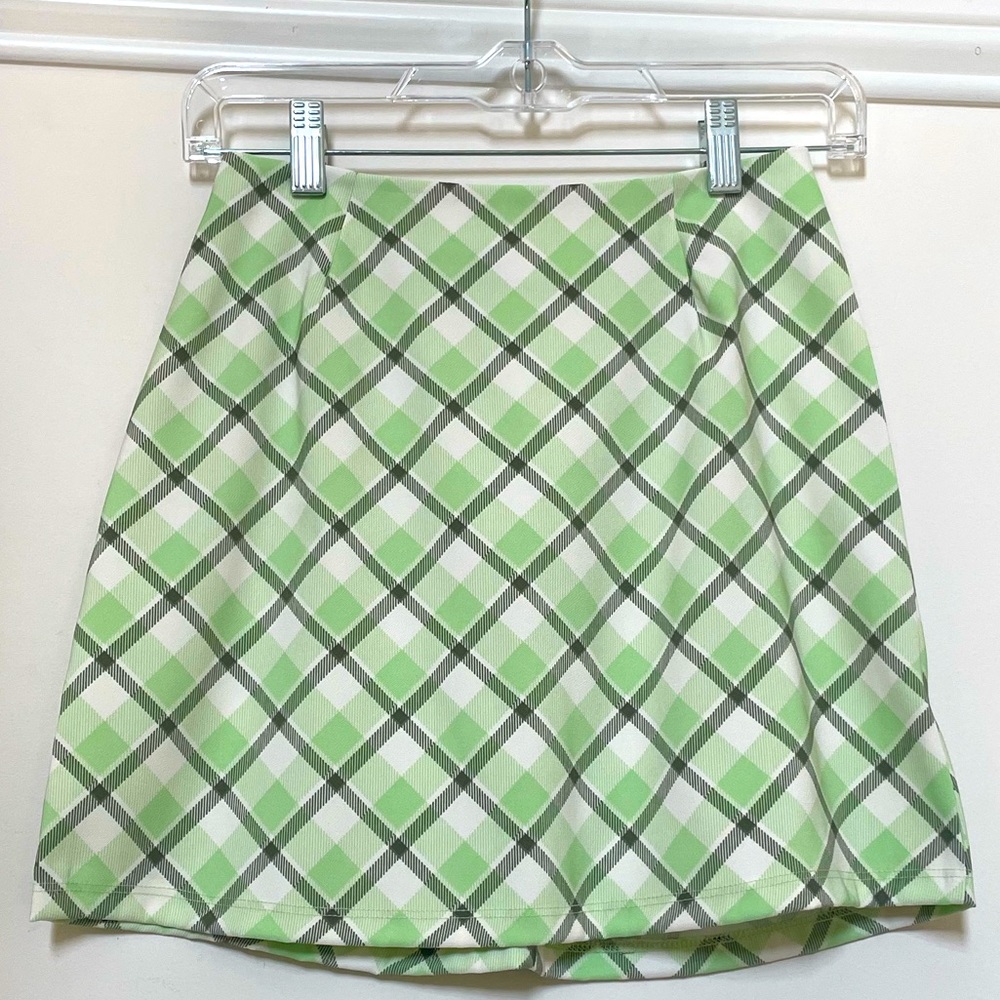 Alter’d State green patterned mini skirt small